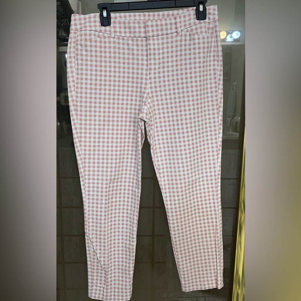 Old Navy Pink Gingham Capri